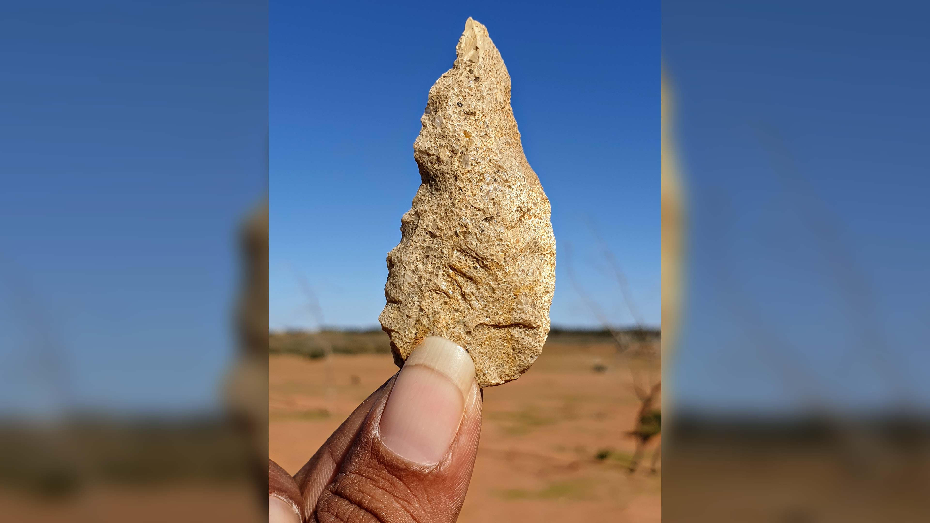 Silcrete spear point, Willandra Lakes Region World Heritage 