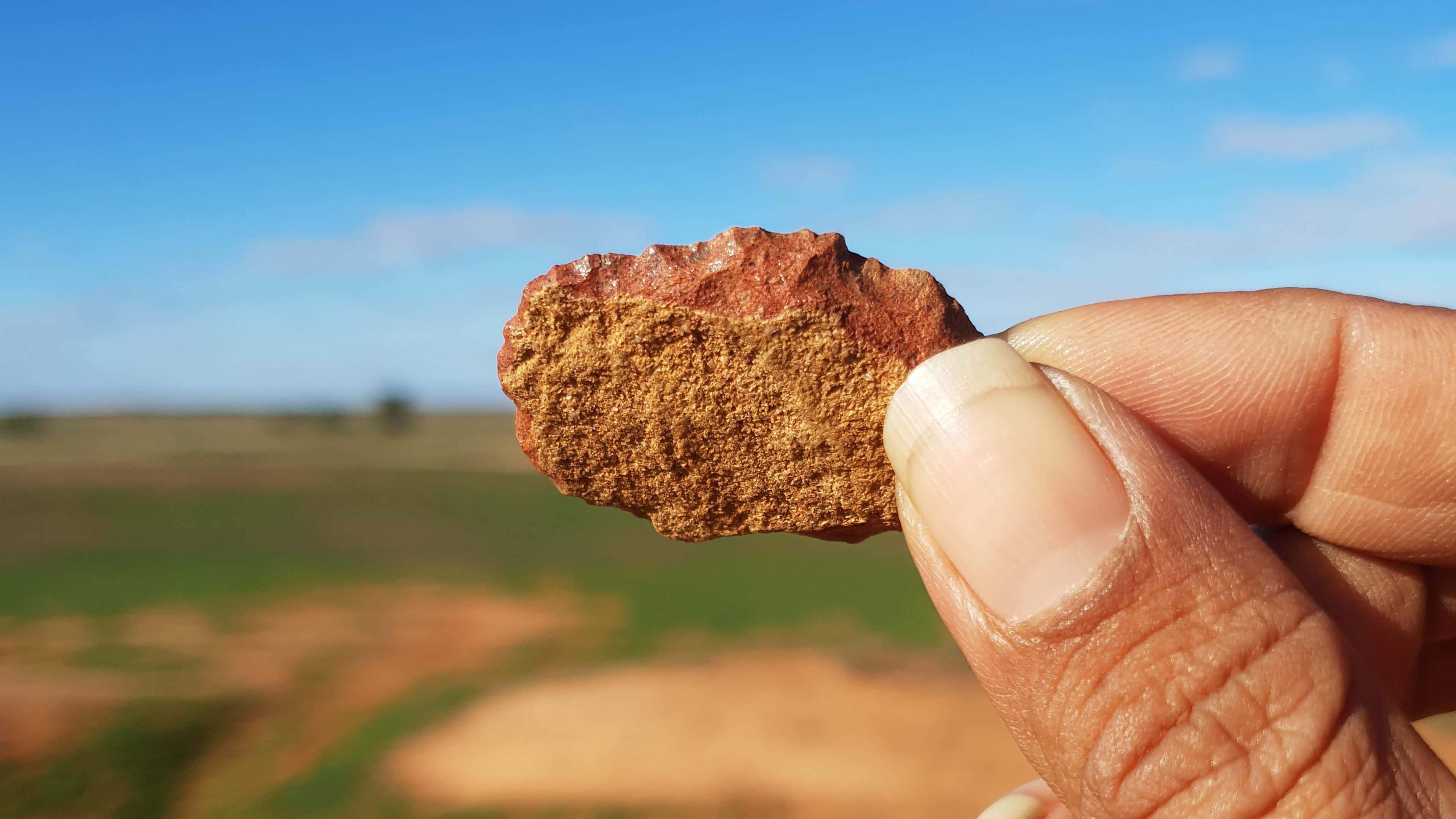 Small stone tool scraper, Willandra Lakes Region World Heritage